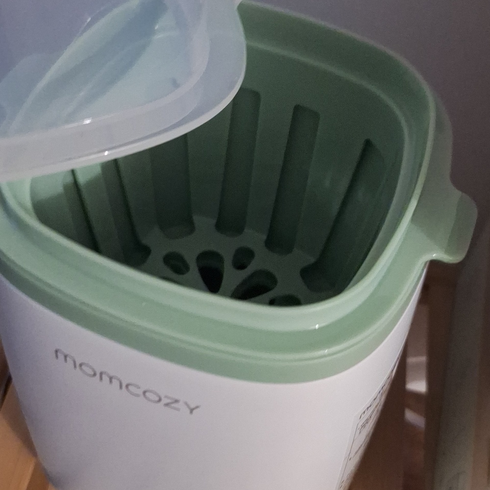 momcozy Green and White 6-in-1 Bottle Warmer- missing measuring cup and manual - Picture 5 of 6
